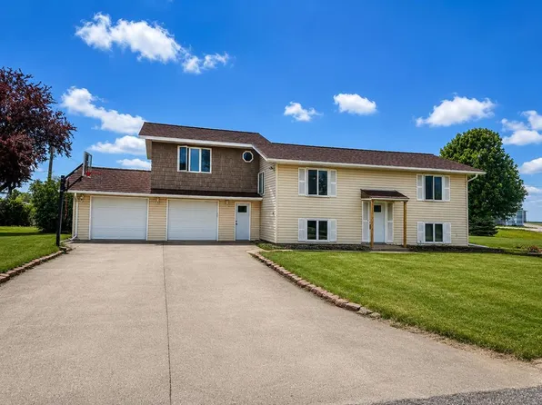 809 21st Ave, Manson, IA 50563