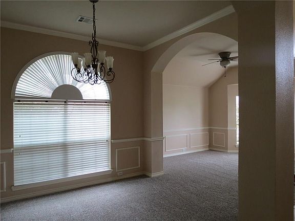 5th image of 329 Wylie Creek Pl
