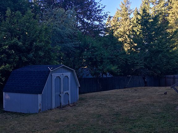 2nd image of 10534 Ryan Ln SE