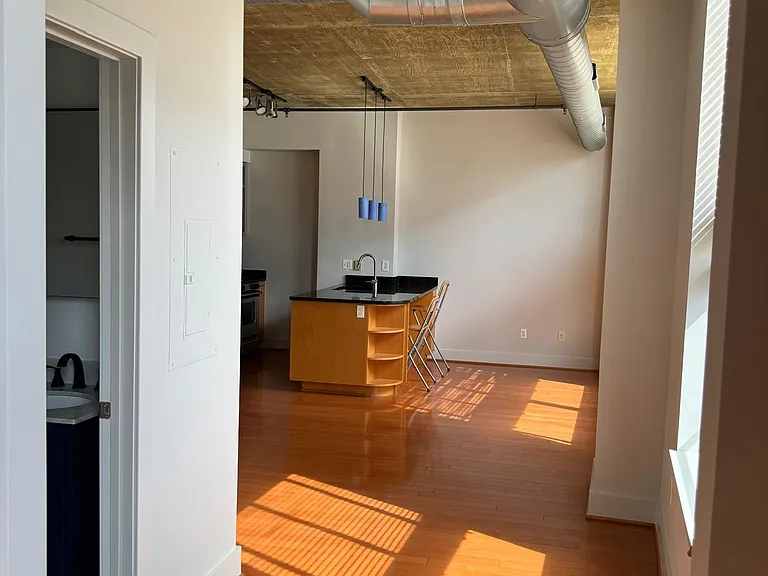 2301 Champlain St NW — Photo 6