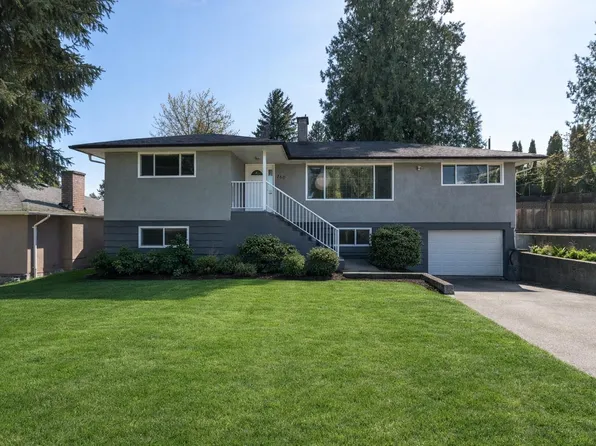 760 Grover Ave, Coquitlam, BC V3J 3C8