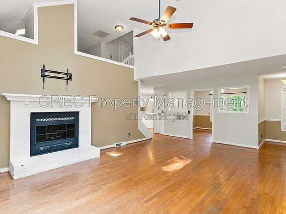 5th image of 114 Queensbury Cir