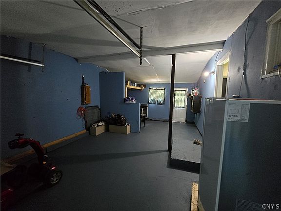 5th image of 211 Mohawk Dr
