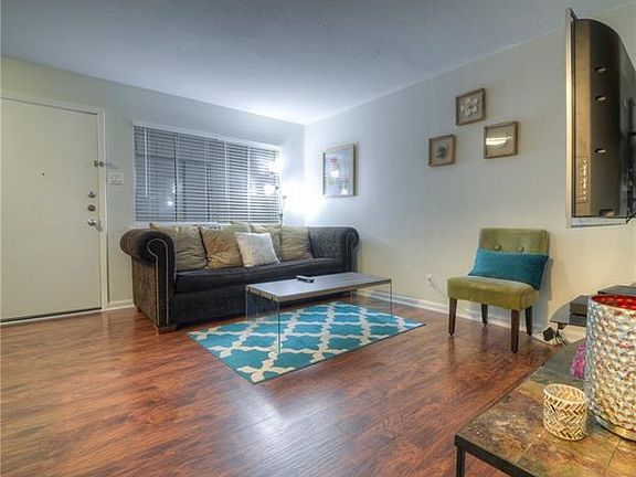 5th image of 2303 E Side Dr APT 114