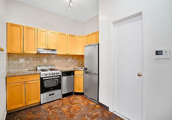 3rd image of 57 W 86th St APT 2C