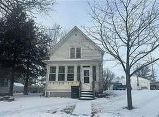 307 2nd St SE, Fairfax, MN 55332