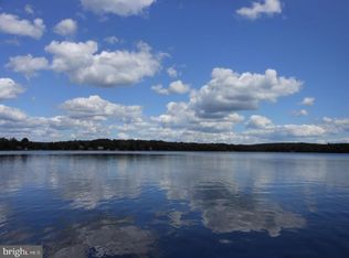 11 Mohican Trl, Pocono Lake, PA