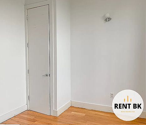 4th image of 231 Jefferson St #1LL