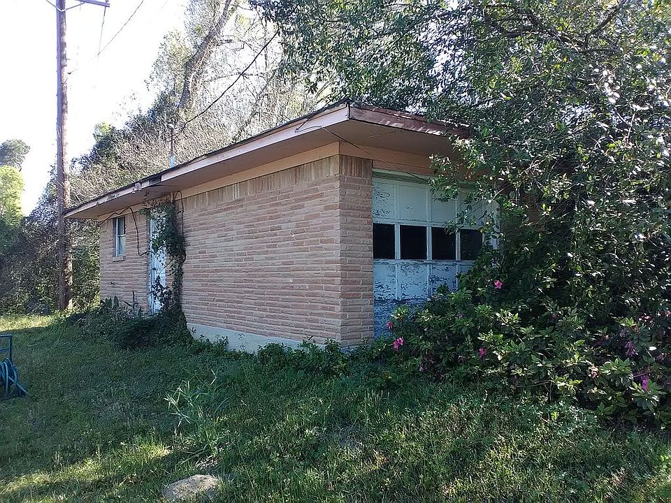 1st image of 615 E Avenue E