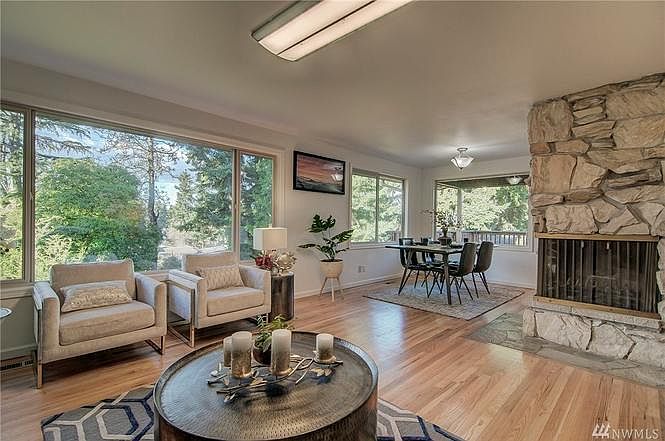 Living Room (Main)
