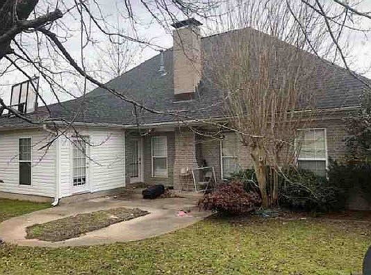 2nd image of 14105 Chesterfield Cir