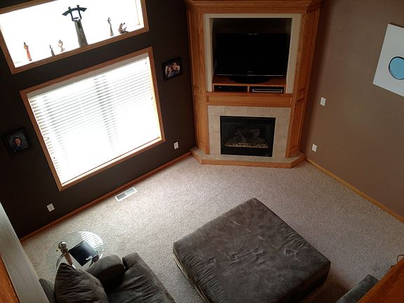 Main Floor Family Room/Fireplace