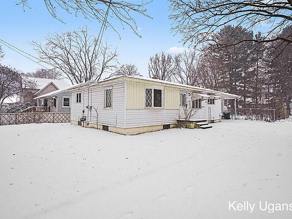 3rd image of 2360 Grove St