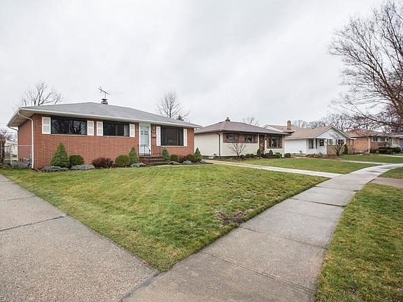 3rd image of 19137 Davinwood Dr