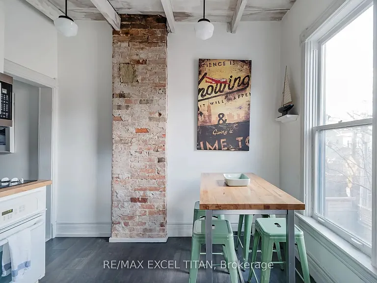 80 Willcocks St — Photo 10