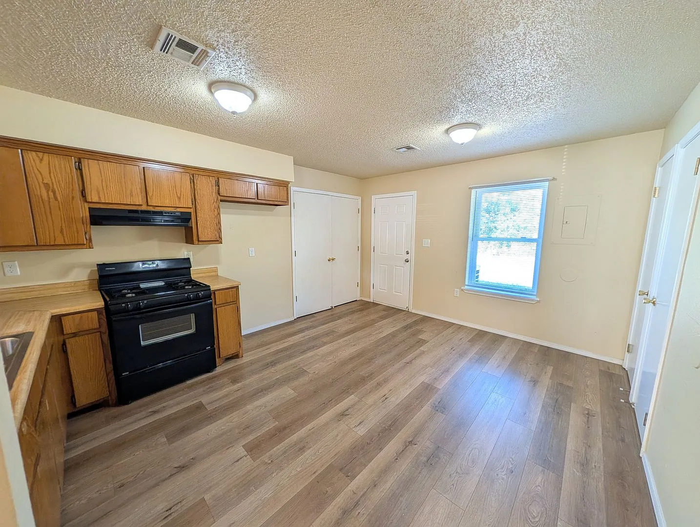 3 bedroom in Skiatook — Photo 4