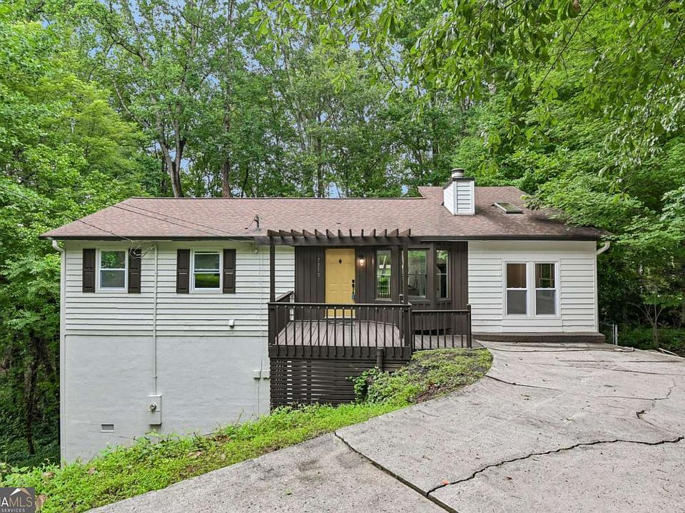1st image of 2272 Vistamont Dr
