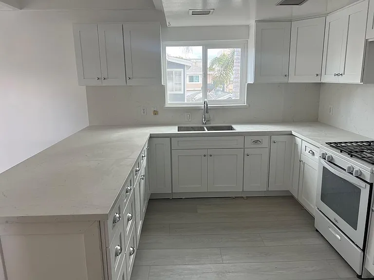 148 Ventura Ave — Photo 6