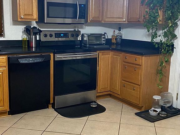 5th image of 12814 N Palm St
