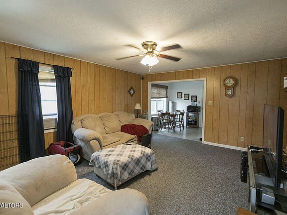 4th image of 150 Kerns Ln