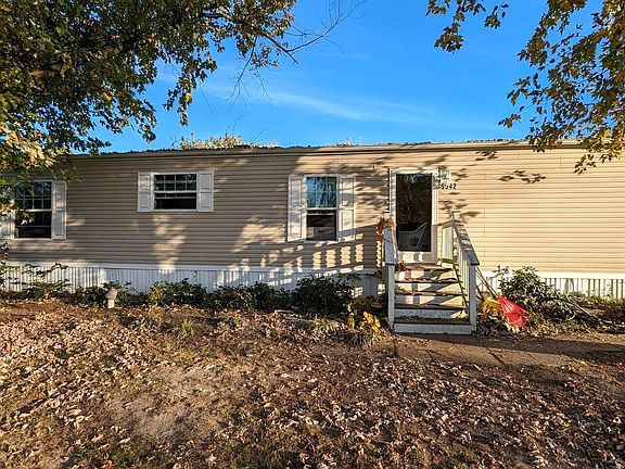 2nd image of 9542 Forest Dr