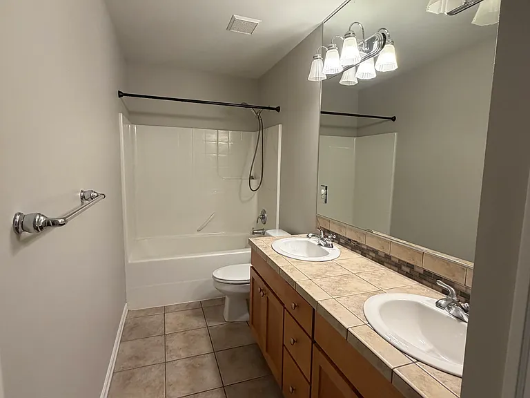2520 Camas Ave NE — Photo 27