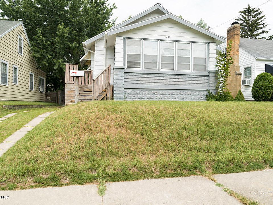 1st image of 1435 Elliott St SE