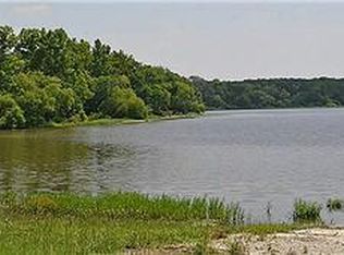 1110 Hidden Oaks Dr, Wills Point, TX 75169