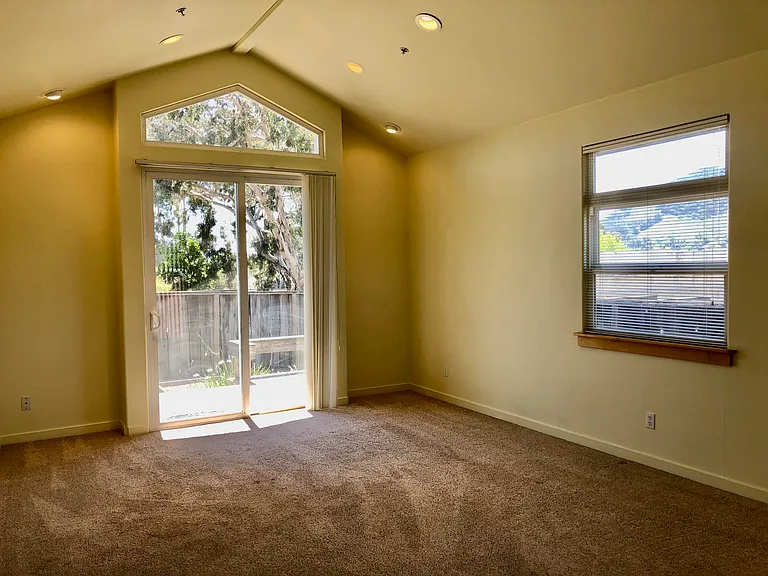 549 Kentucky St — Photo 4