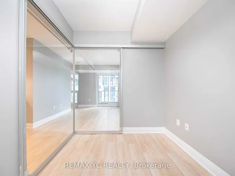 251 Jarvis St #806 — Photo 9