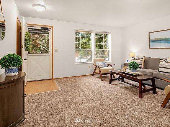 5th image of 26815 NE Miller St