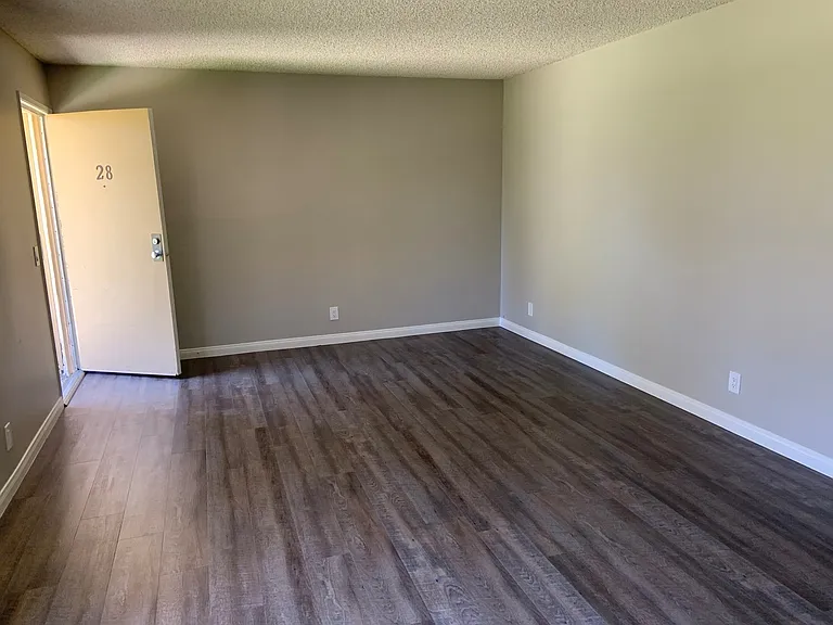 1675 Chapel Dr — Photo 22