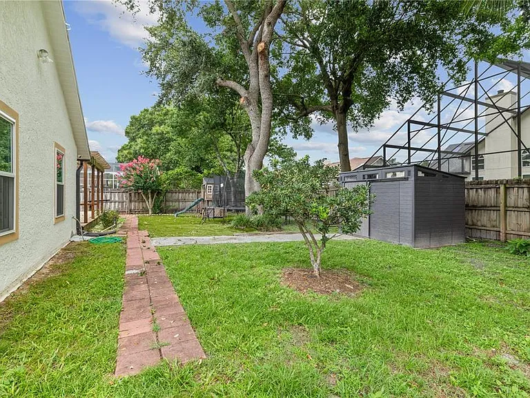 308 Silver Pine Dr — Photo 34