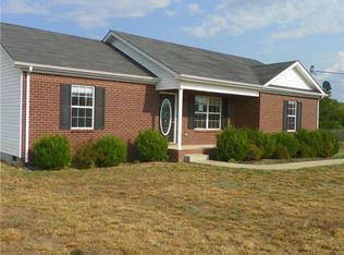 2626 Forrest Run Dr, Lewisburg, TN 37091