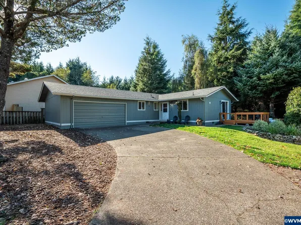 640 SE Ball Blvd, Waldport, OR 97394