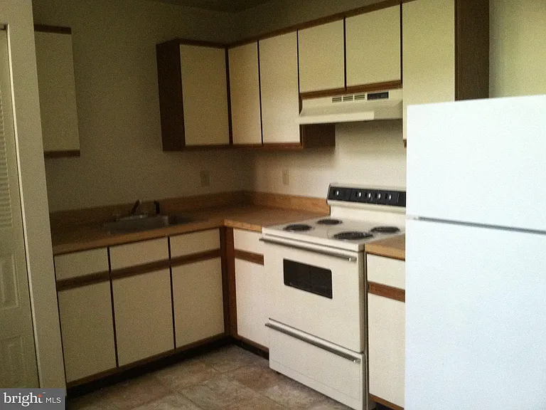 51 Depaul St #15 — Photo 5