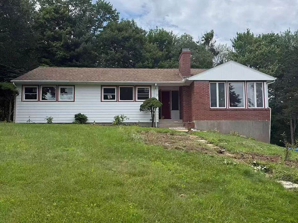 37 Skyline Dr