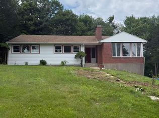 37 Skyline Dr, Farmington, CT 06032