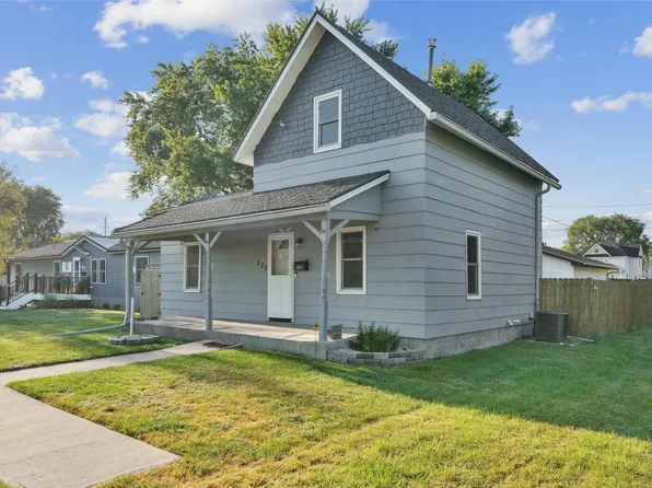 223 W Broadway St, Colfax, IA 50054