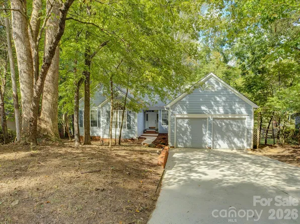 9207 Rainbow Forest Dr, Charlotte, NC 28277