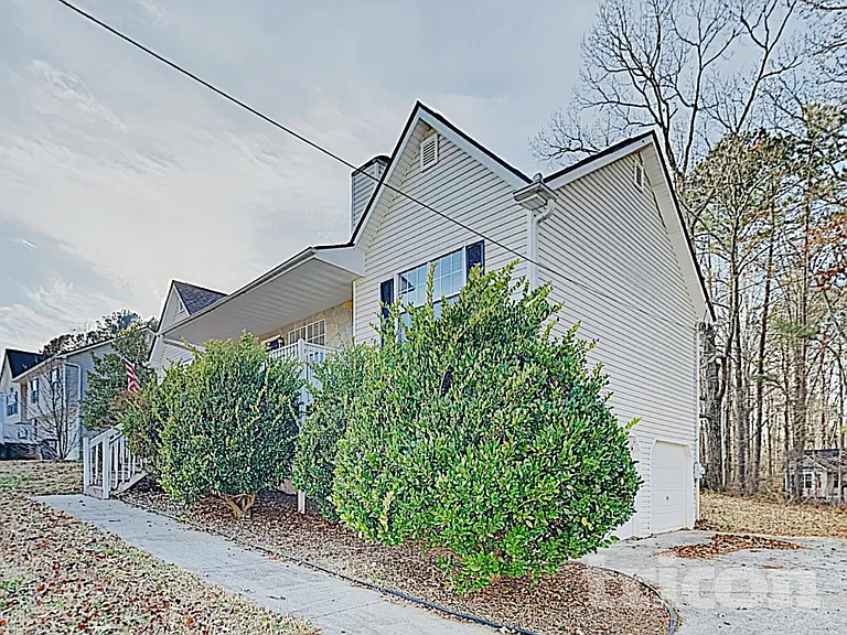 87 Princeton Dr — Photo 9