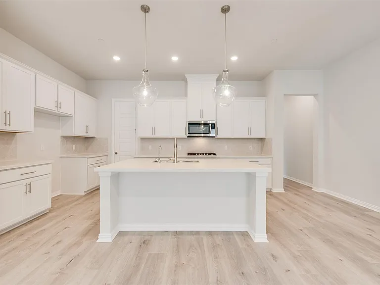 8340 Challenger Ln — Photo 10
