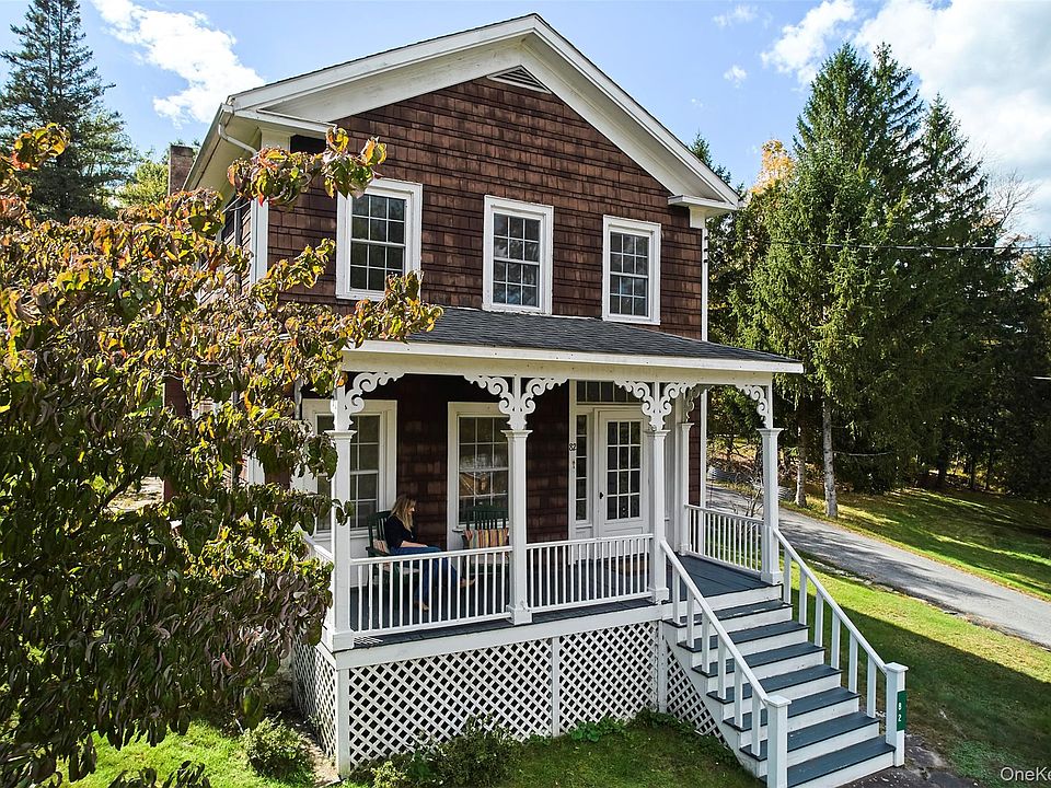 1st image of 82 Oak Street