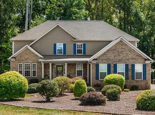2904 Bishopsgate Way, Browns Summit, NC 27214