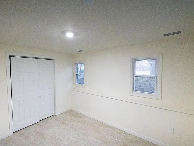 138 Grant Ave — Photo 16