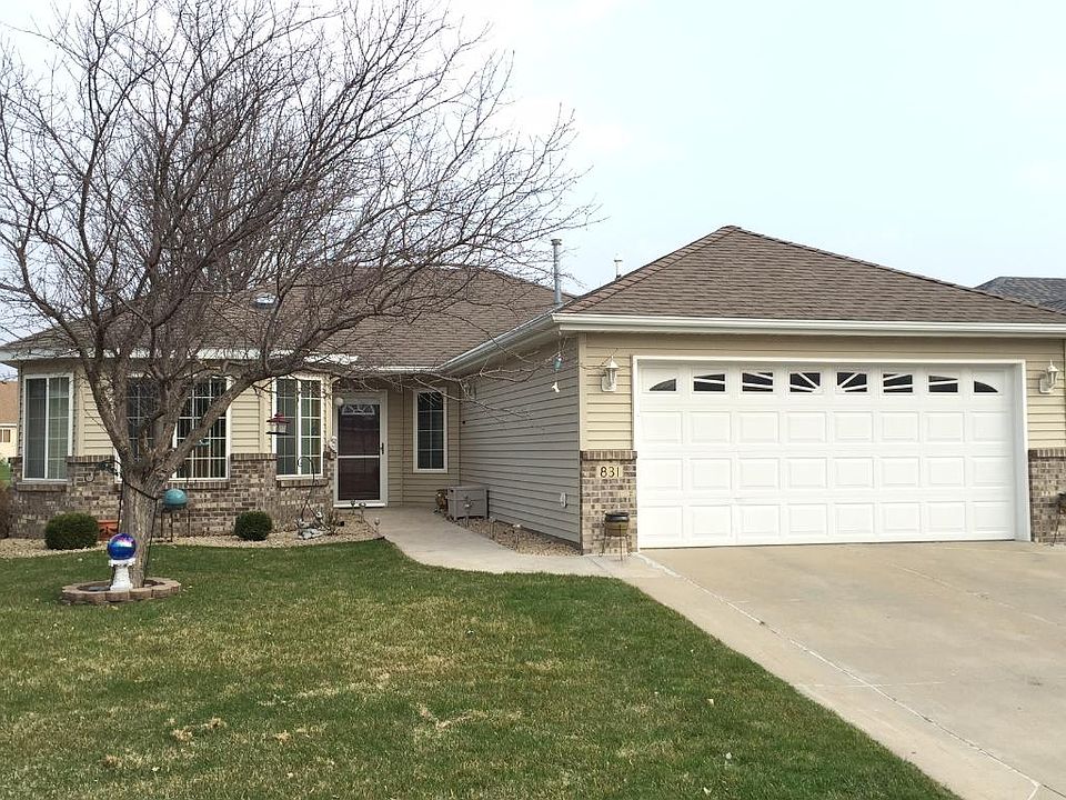 1st image of 831 Willow View Ln