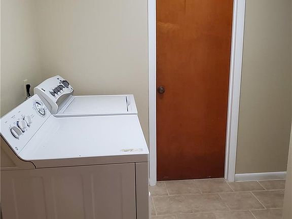 4th image of 3010 Placid View Dr
