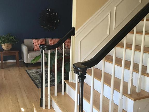 3rd image of 506 Silverbark Ct