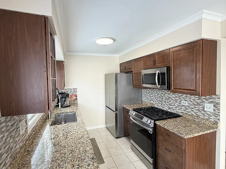 Walnut Cir — Photo 10