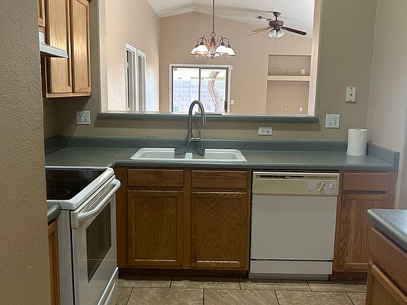 3rd image of 2721 S Keene